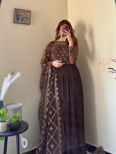 New Arrivals: Dreamy Fits and Perfect Flares