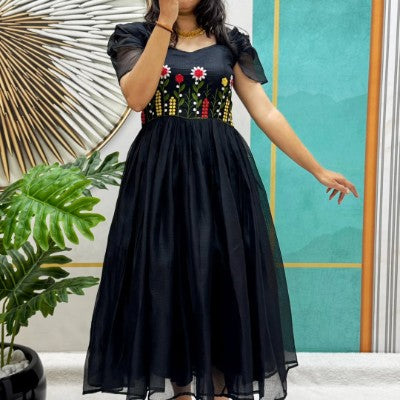 Soft Kota Checks Thread Work Gown